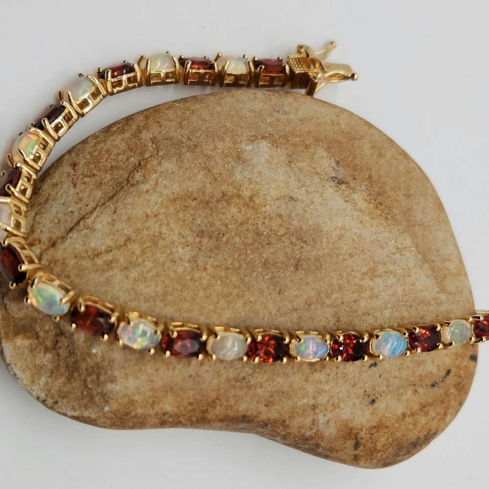 Ethiopian, Welo Opal. Brazilian Citrine. Bracelete.